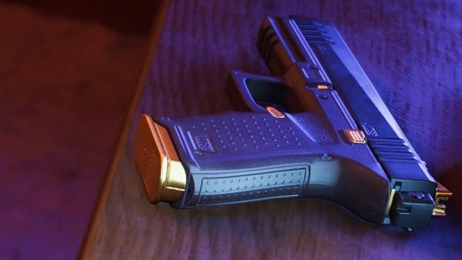 Pistolet à chargeur rapide dans le jeu